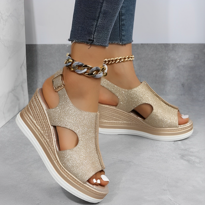 Cassandra | Women&