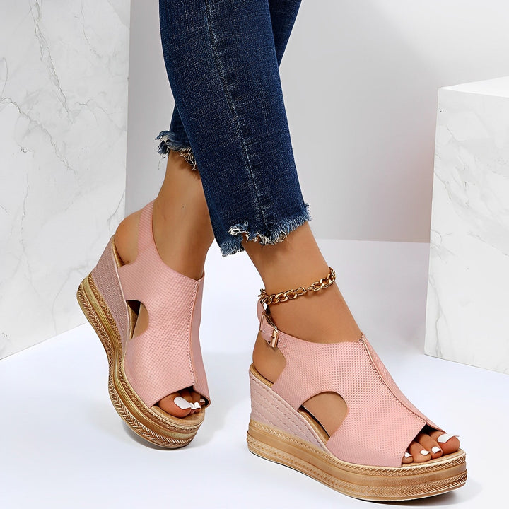 Cassandra | Women&
