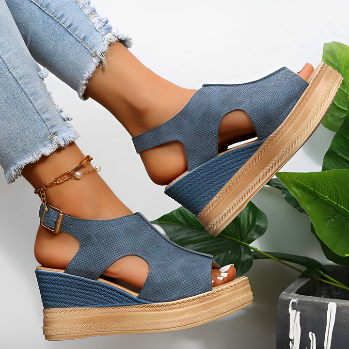 Cassandra | Women&