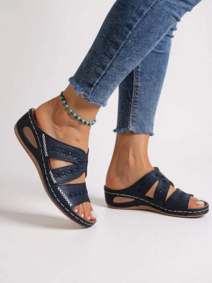 Esther | Women&
