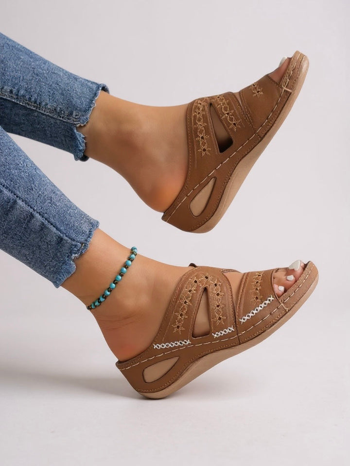 Esther | Women&