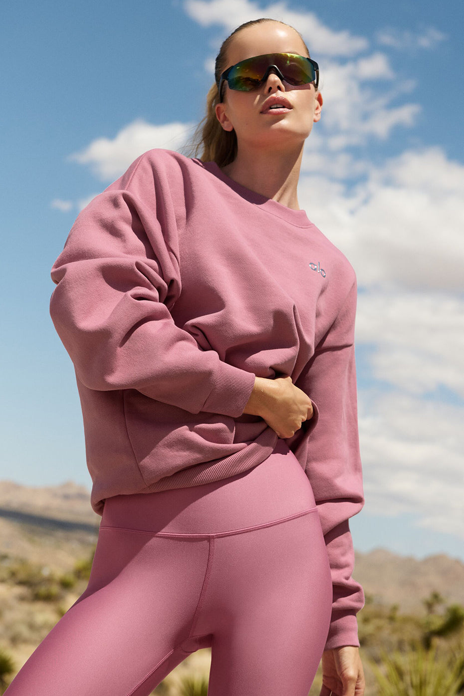 Evangelyn | Women's Crew Neck Long Sleeve Sweater - Pink - Image 2