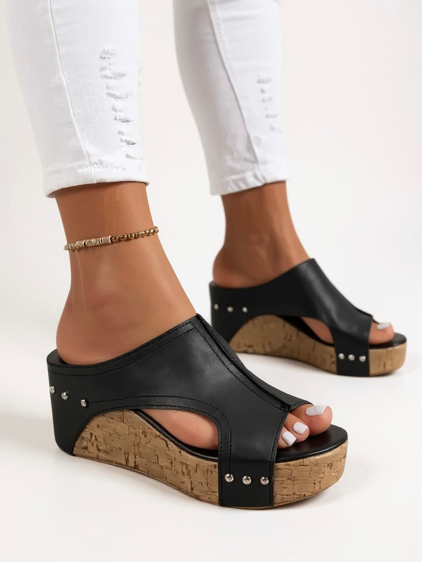 Larissa | Women&