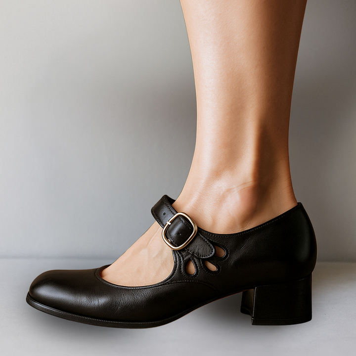 Lorraine | Women&
