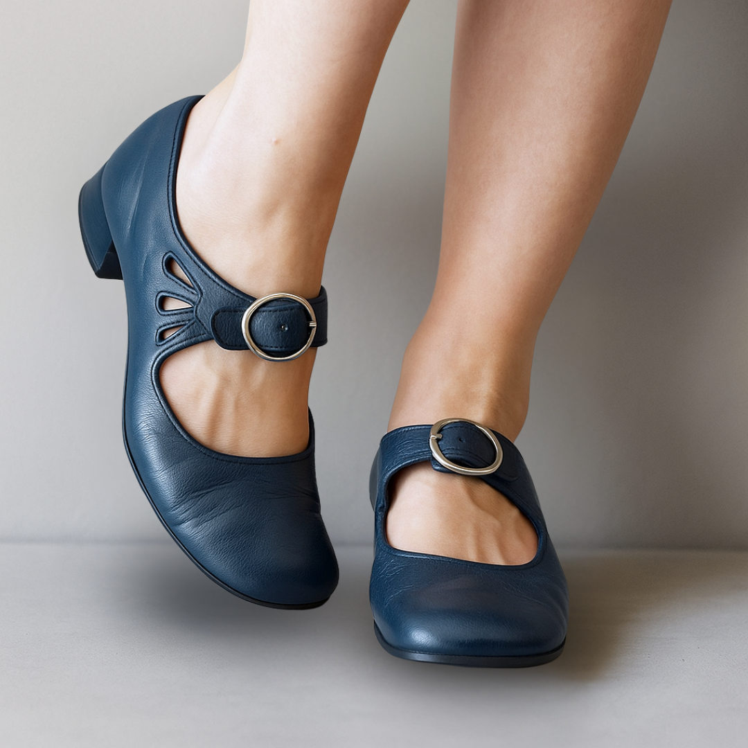 Lorraine | Women&
