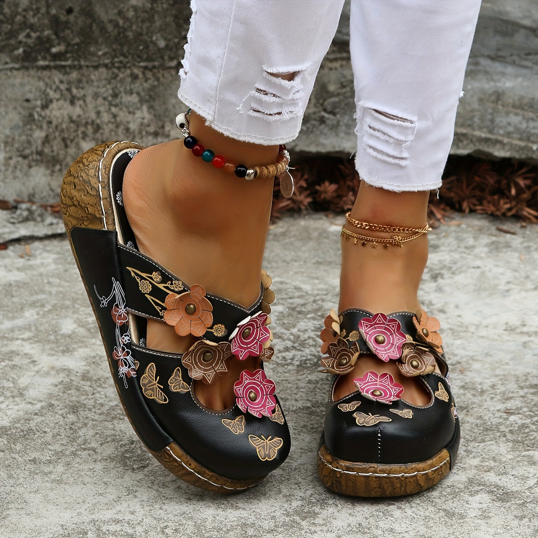 Lucretia | Women&